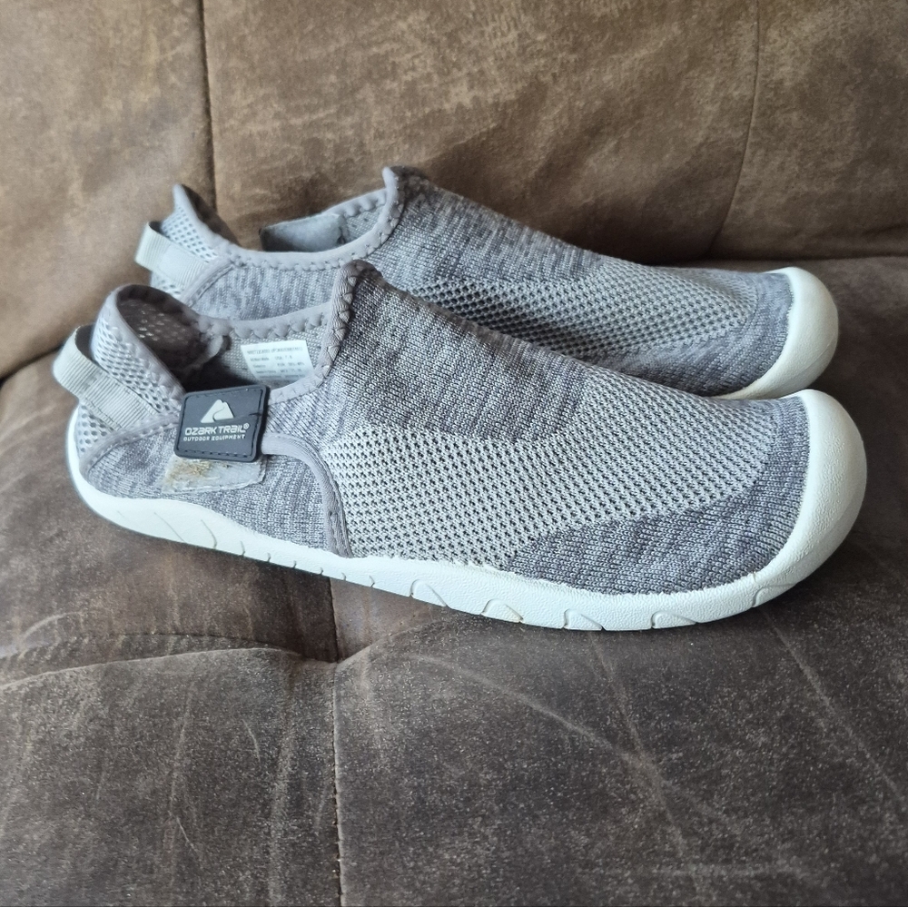 Ozark Trail Men's Water Shoes Gray White 7/8